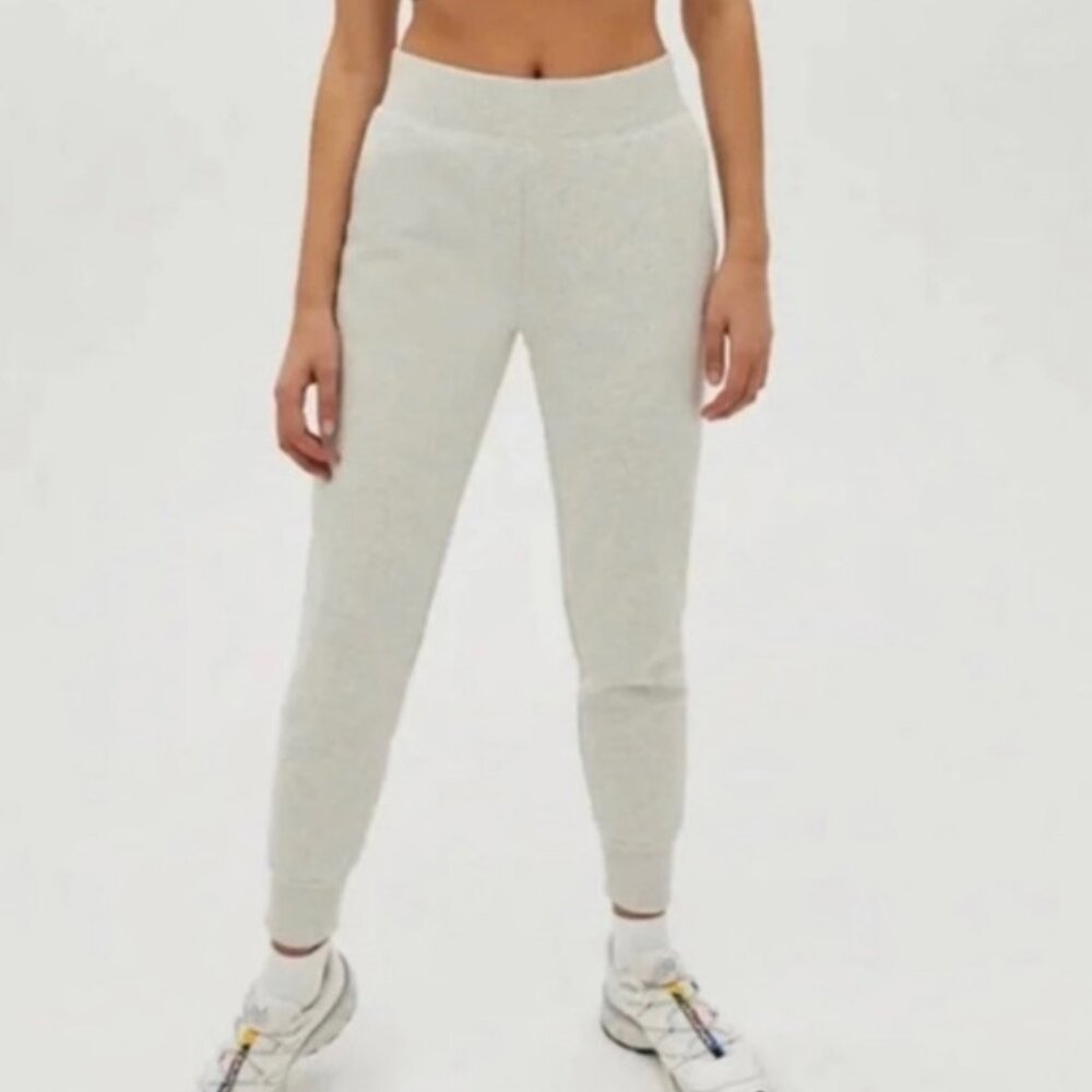 Aritzia TNA Cozy Fleece CAF Perfect Sweatpant Heather Cream Size M